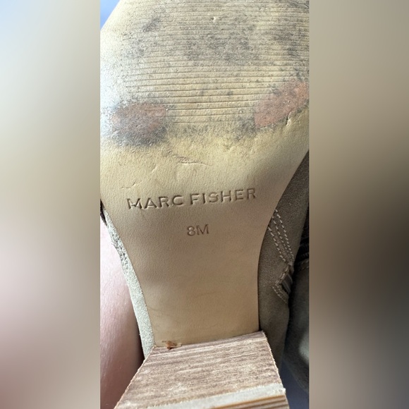 Women's Marc Fisher Taupe Suede Novice Peep Toe Ankle Bootie 8M Fringe Zipper - Picture 15 of 16